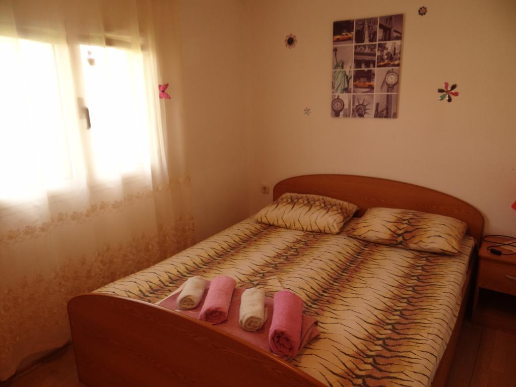Apartments Jerković Stari Grad  Buitenkant foto